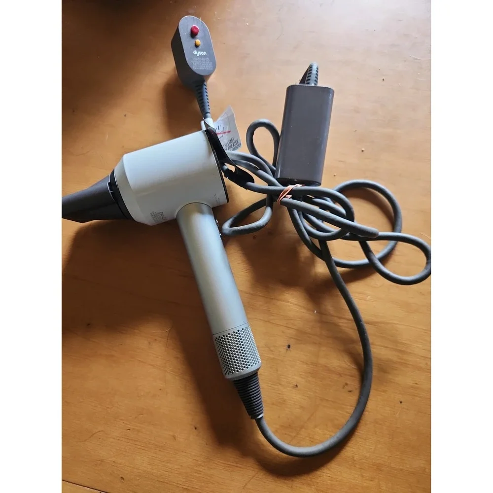 Dyson Supersonic Hair Dryer HD01 - White/Silver b-2